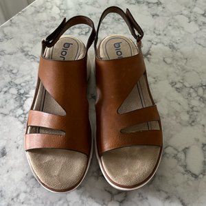 Bionica Akela | Size 8